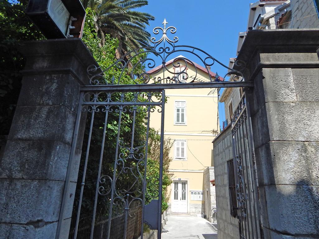 Appartement Moni *